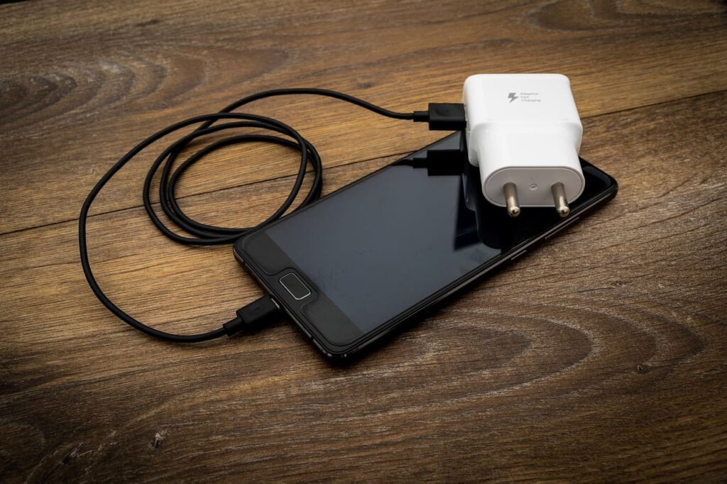 Vente chargeur et coque téléphone Gavray-Sur-Sienne